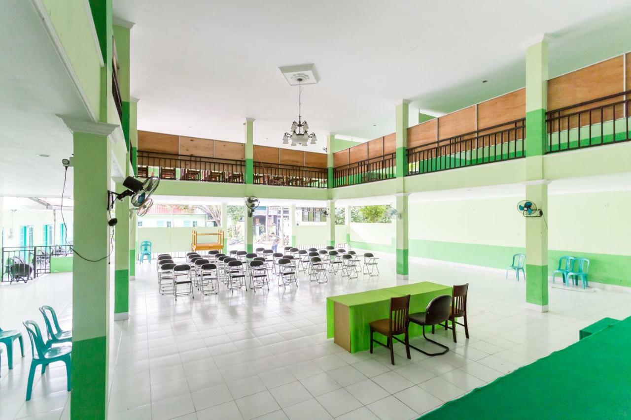 Super Oyo 754 Nur Aziziah Guest House Syariah Balikpapan (Borneo) Exterior foto