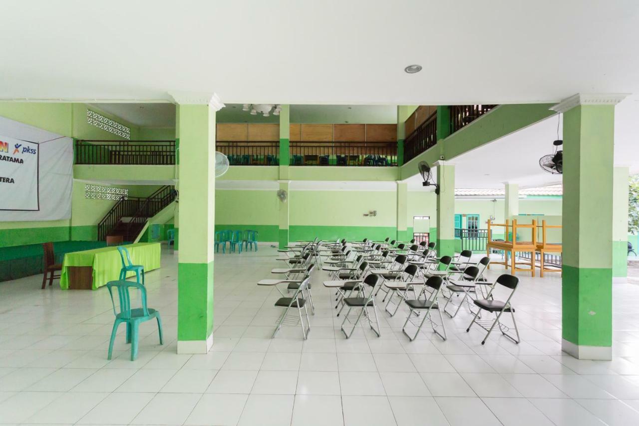 Super Oyo 754 Nur Aziziah Guest House Syariah Balikpapan (Borneo) Exterior foto