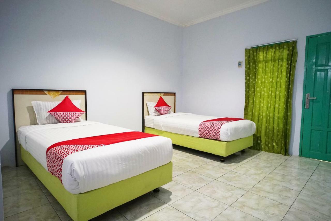 Super Oyo 754 Nur Aziziah Guest House Syariah Balikpapan (Borneo) Exterior foto